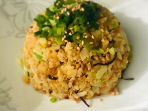 冷蔵庫にあるもので作る！旨味レタスチャーハン！